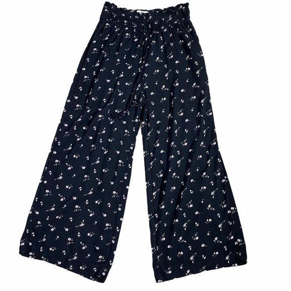 Hollister Whistles Flora Crop Wide Leg Pants Small - Picture 1 of 8